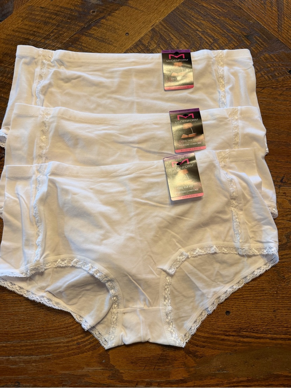 Maidenform White Cotton Lace-Trim boyshorts - Pack of 3